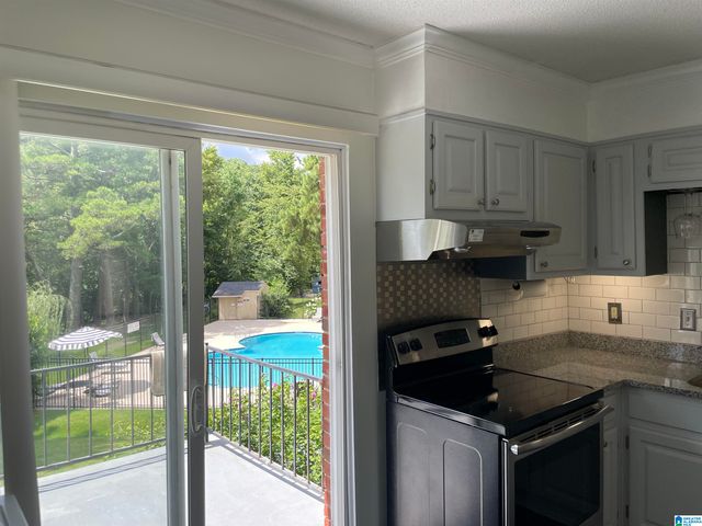3434 Sandner Ct Apt C, Homewood, AL 35209