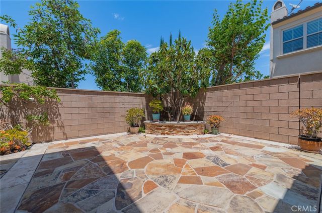50 Twin Gables, Irvine, CA 92620