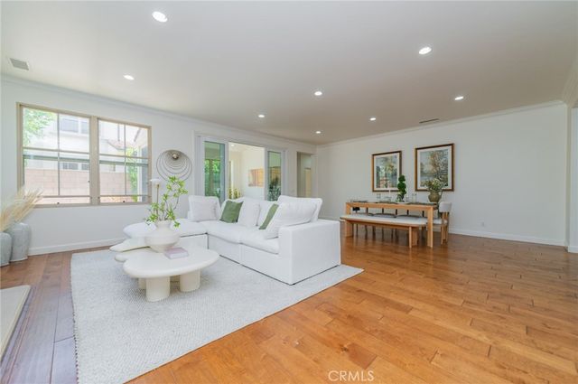 50 Twin Gables, Irvine, CA 92620