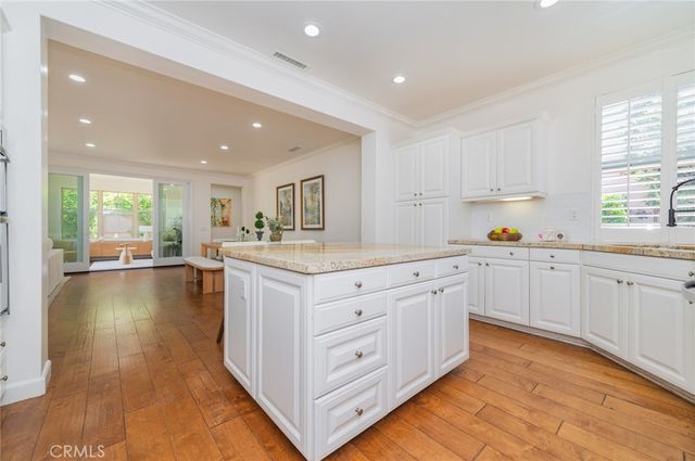 50 Twin Gables, Irvine, CA 92620