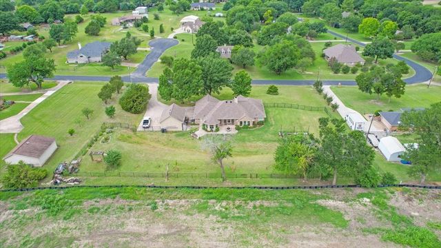 416 Hurricane Creek Circle, Anna, TX 75409