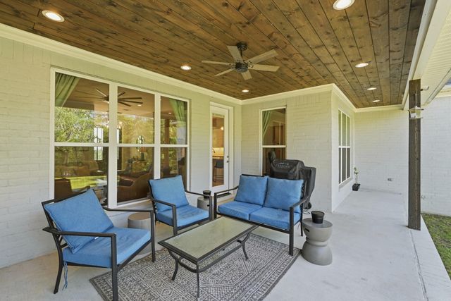 250 E Grandview Heights, Conway, AR 72032