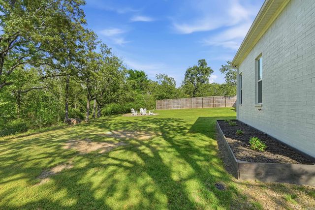 250 E Grandview Heights, Conway, AR 72032