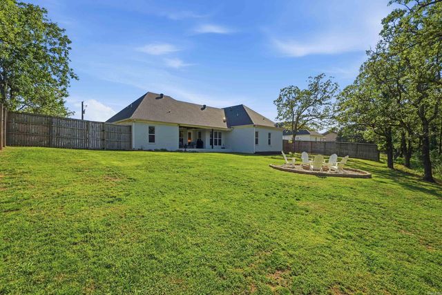 250 E Grandview Heights, Conway, AR 72032