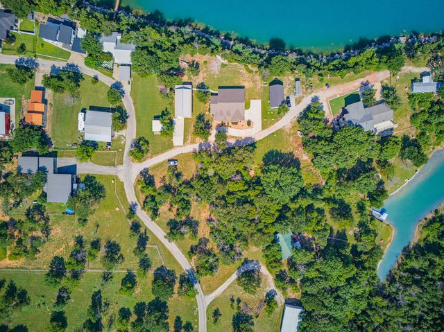 711 Crows Point, Lake Bridgeport, TX 76426