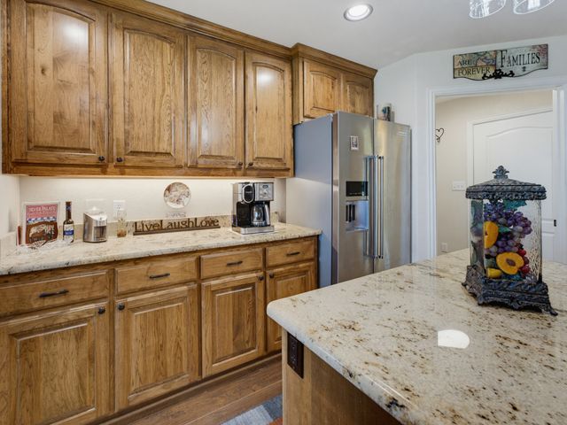 711 Crows Point, Lake Bridgeport, TX 76426