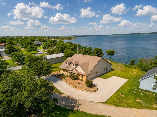 711 Crows Point, Lake Bridgeport, TX 76426