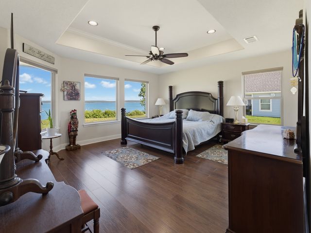 711 Crows Point, Lake Bridgeport, TX 76426