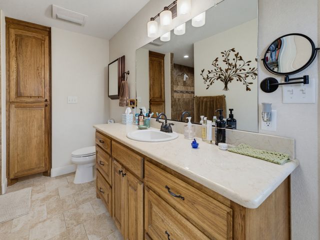711 Crows Point, Lake Bridgeport, TX 76426