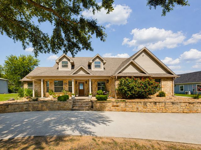 711 Crows Point, Lake Bridgeport, TX 76426