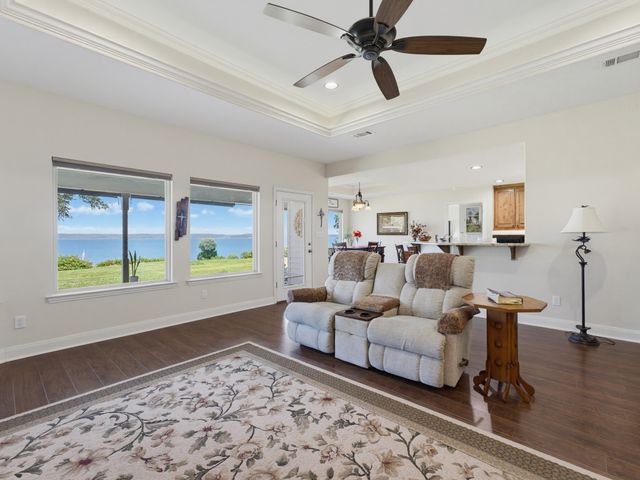 711 Crows Point, Lake Bridgeport, TX 76426
