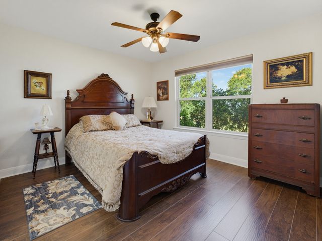 711 Crows Point, Lake Bridgeport, TX 76426
