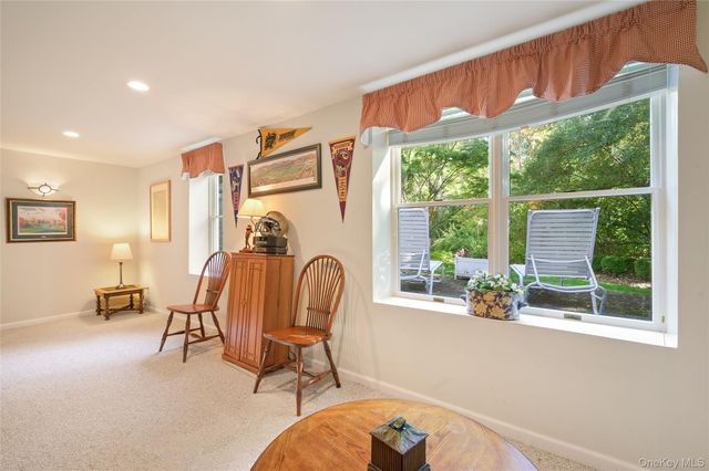 39 Club Pointe Drive, White Plains, NY 10605