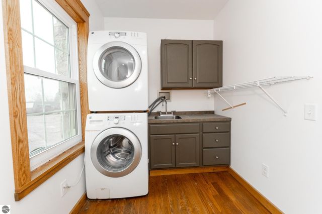 632 E Michigan Street, Farwell, MI 48622