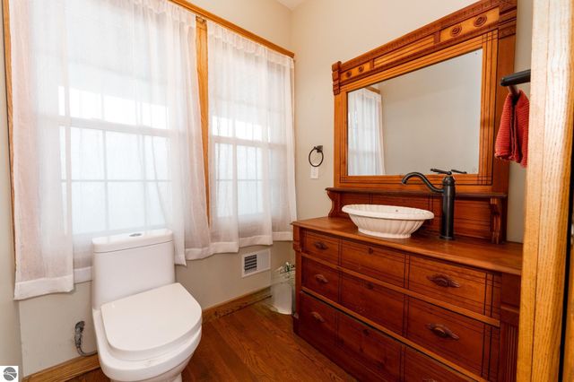 632 E Michigan Street, Farwell, MI 48622