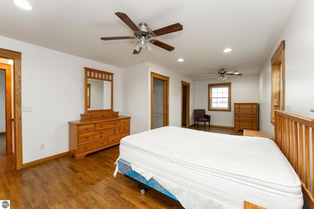 632 E Michigan Street, Farwell, MI 48622