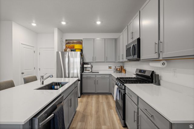 7559 S TOPAZ SKY LN, West Jordan, UT 84081