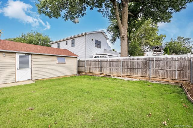 109 Henrietta Avenue, Oceanside, NY 11572