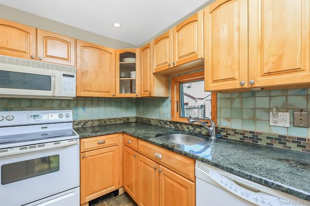 109 Henrietta Avenue, Oceanside, NY 11572