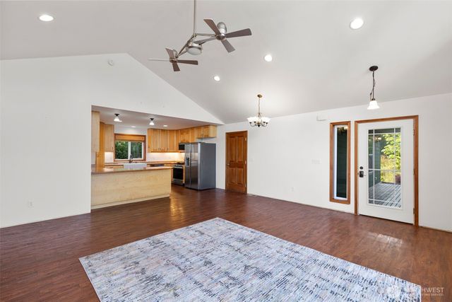 6698 Crimson Sky Loop, Seabeck, WA 98380