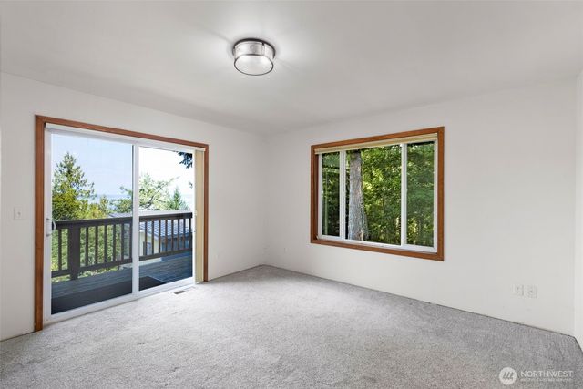 6698 Crimson Sky Loop, Seabeck, WA 98380