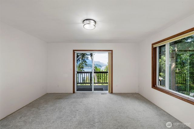 6698 Crimson Sky Loop, Seabeck, WA 98380