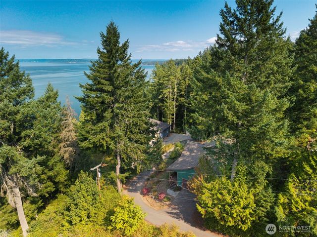 6698 Crimson Sky Loop, Seabeck, WA 98380