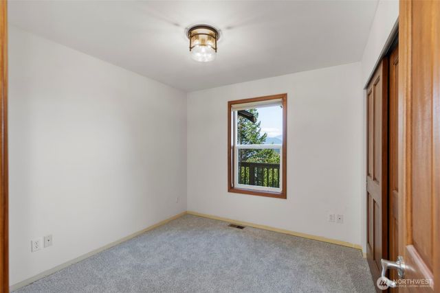 6698 Crimson Sky Loop, Seabeck, WA 98380