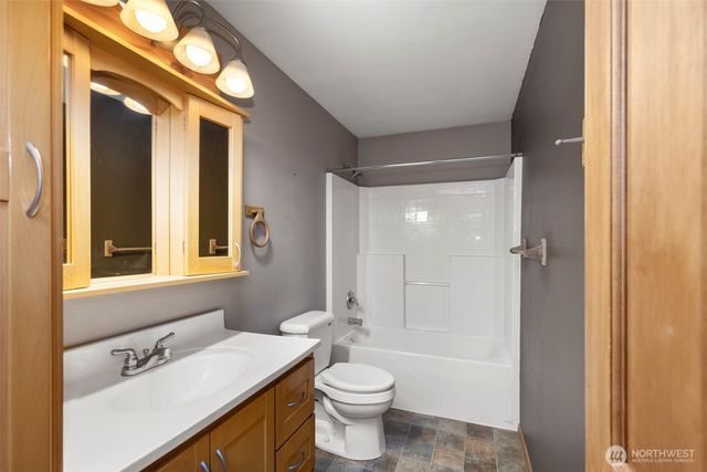 6698 Crimson Sky Loop, Seabeck, WA 98380