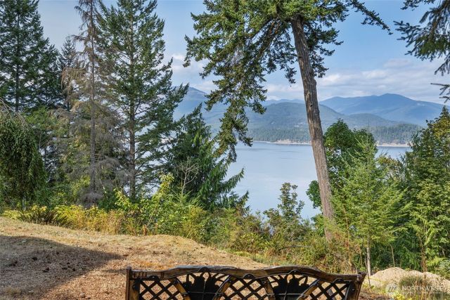 6698 Crimson Sky Loop, Seabeck, WA 98380