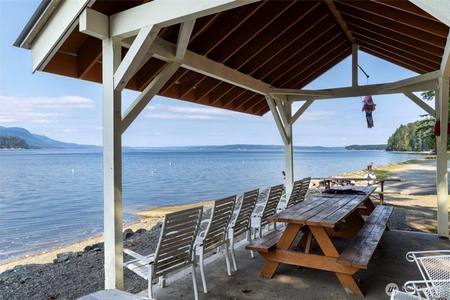 6698 Crimson Sky Loop, Seabeck, WA 98380