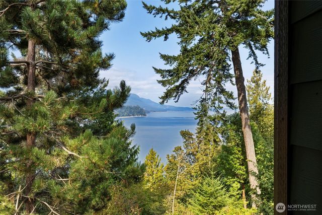 6698 Crimson Sky Loop, Seabeck, WA 98380