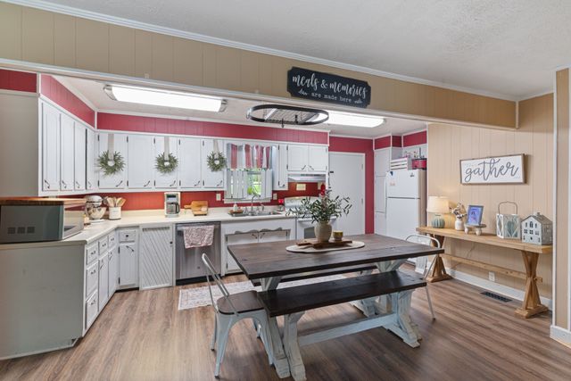 107 Shady Hill Rd, Dickson, TN 37055