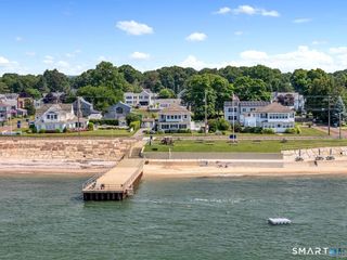 420 Maple Avenue, Old Saybrook, CT 06475