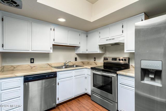 8255 N Oracle Rd Apt 210, Tucson, AZ 85704