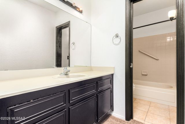 8255 N Oracle Rd Apt 210, Tucson, AZ 85704