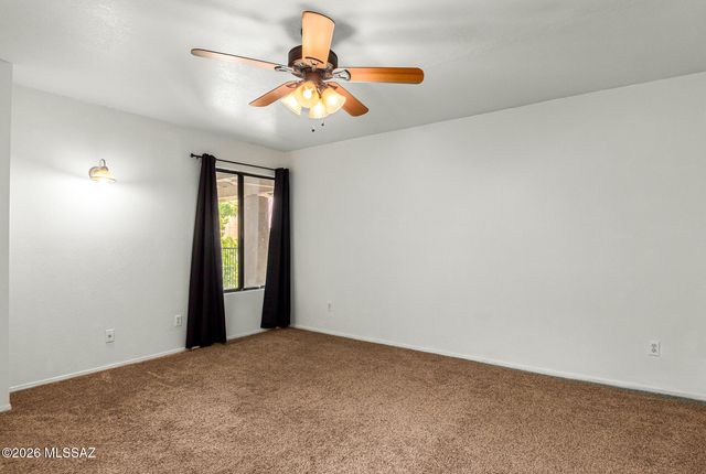 8255 N Oracle Rd Apt 210, Tucson, AZ 85704