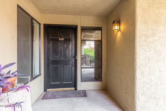 8255 N Oracle Rd Apt 210, Tucson, AZ 85704