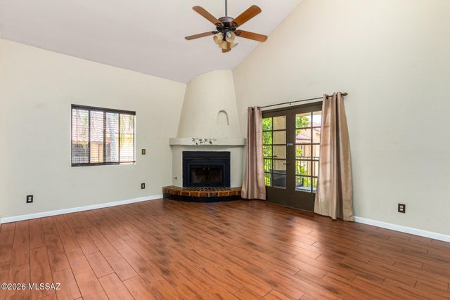 8255 N Oracle Rd Apt 210, Tucson, AZ 85704