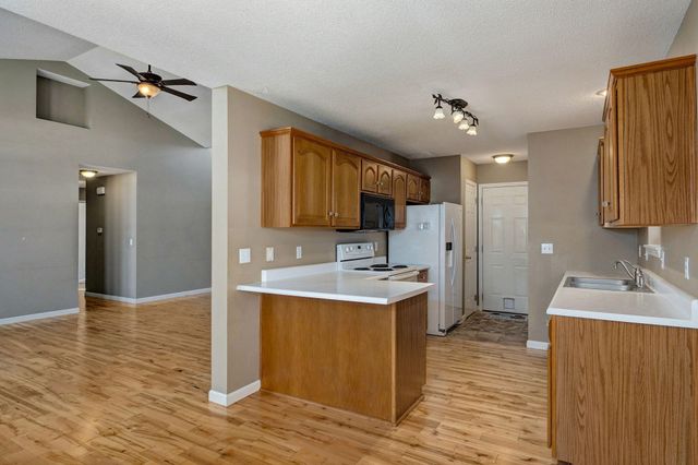 3923 W Kay Pointe Boulevard, Springfield, MO 65802