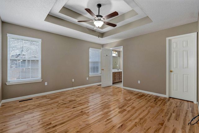 3923 W Kay Pointe Boulevard, Springfield, MO 65802