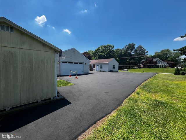 2300 RAVENVIEW RD, Lutherville Timonium, MD 21093