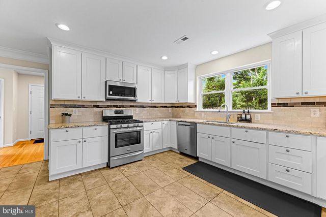 2300 RAVENVIEW RD, Lutherville Timonium, MD 21093
