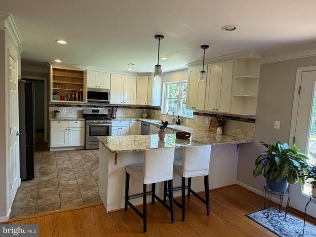2300 RAVENVIEW RD, Lutherville Timonium, MD 21093