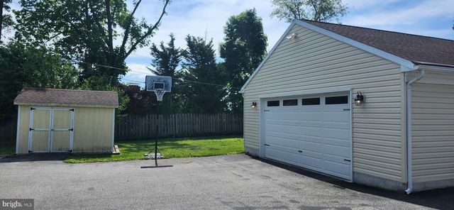 2300 RAVENVIEW RD, Lutherville Timonium, MD 21093