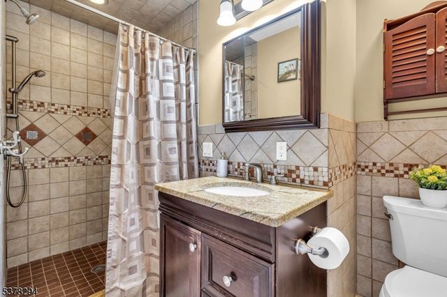 87 Amwell Rd, Millstone Boro, NJ 08844