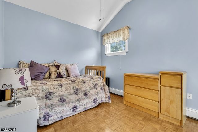 87 Amwell Rd, Millstone Boro, NJ 08844