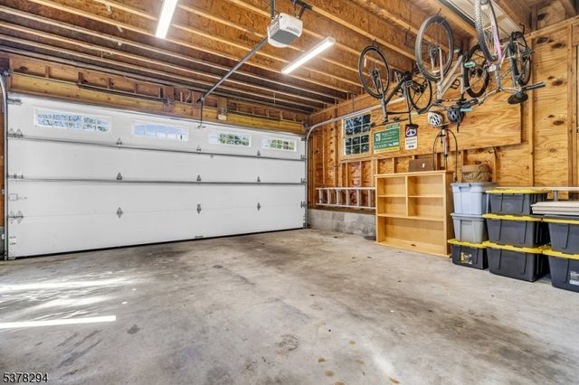 87 Amwell Rd, Millstone Boro, NJ 08844