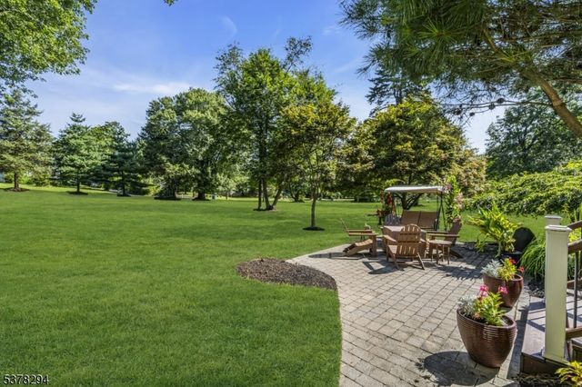 87 Amwell Rd, Millstone Boro, NJ 08844