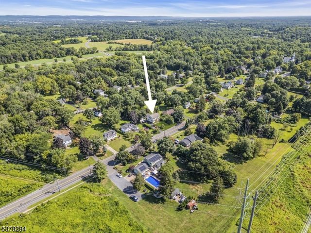 87 Amwell Rd, Millstone Boro, NJ 08844